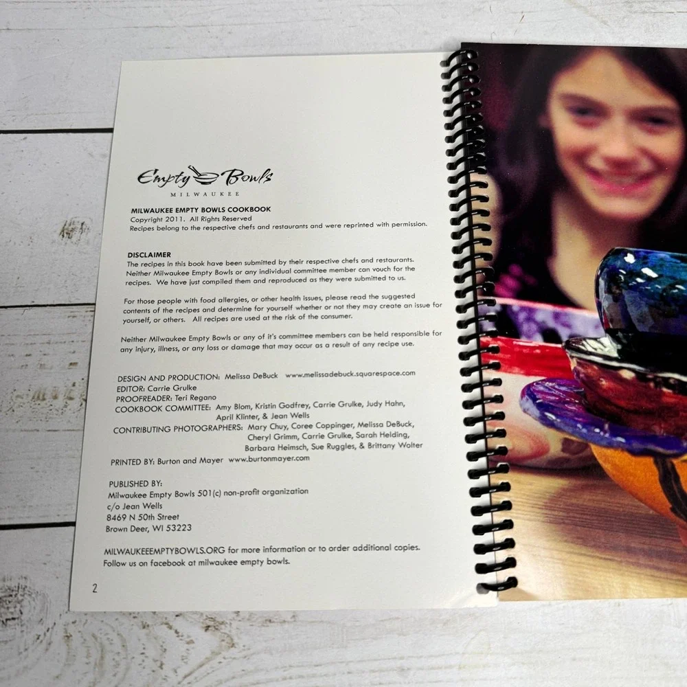 The Milwaukee Empty Bowls Cookbook‎ 2011 Spiral Bound Illustrated Soup Recipes